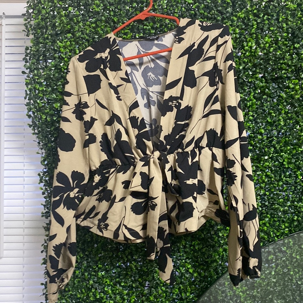SHEIN Low Cut Blouse